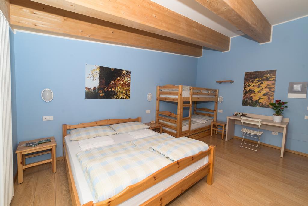 Hostel L'Ost - Ostello Di Grumes Buitenkant foto