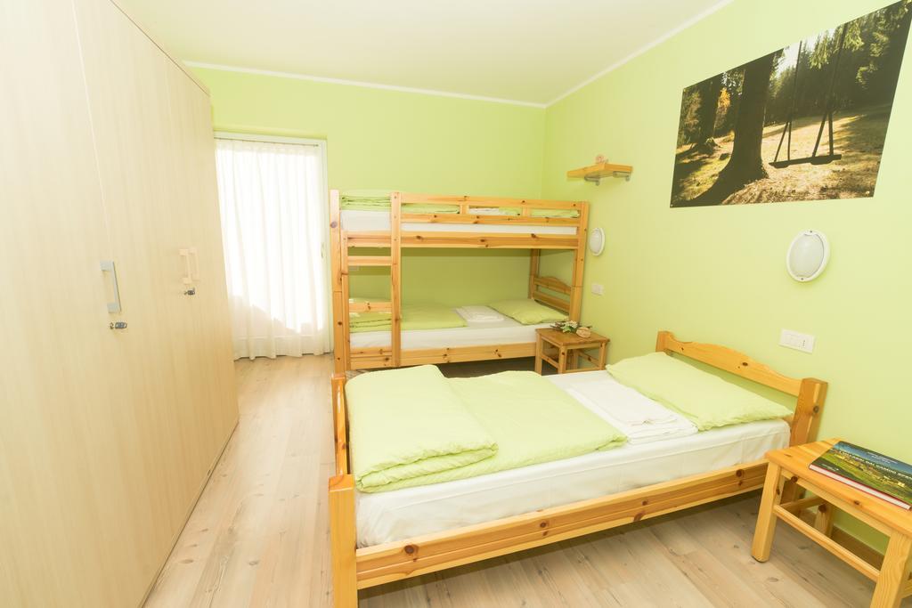 Hostel L'Ost - Ostello Di Grumes Buitenkant foto