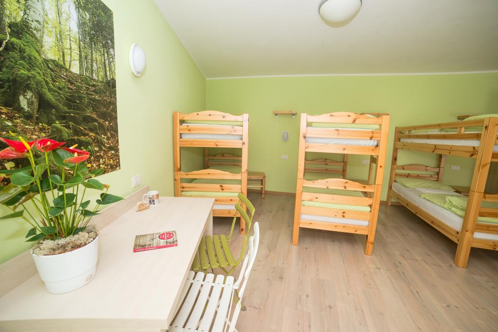 Hostel L'Ost - Ostello Di Grumes Buitenkant foto